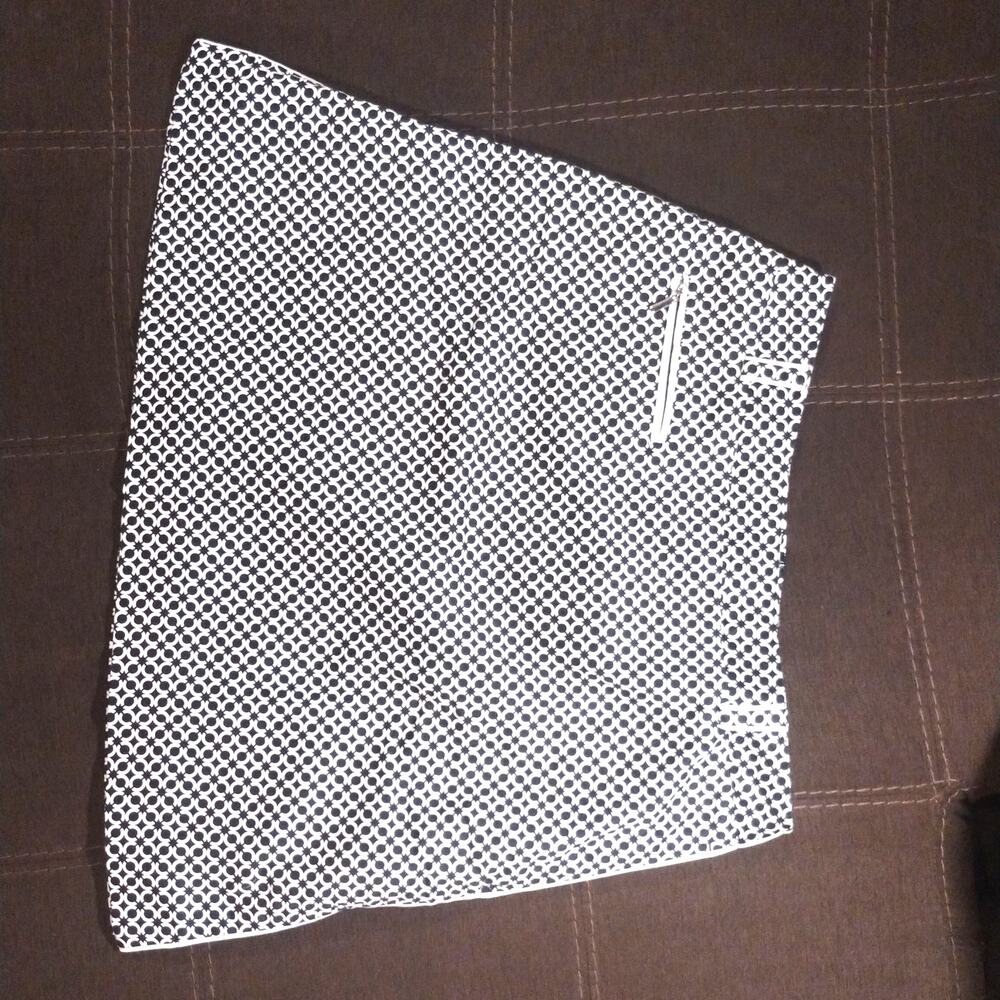 Sports Haley Skort Women's Size 6 Black White Geometric Print